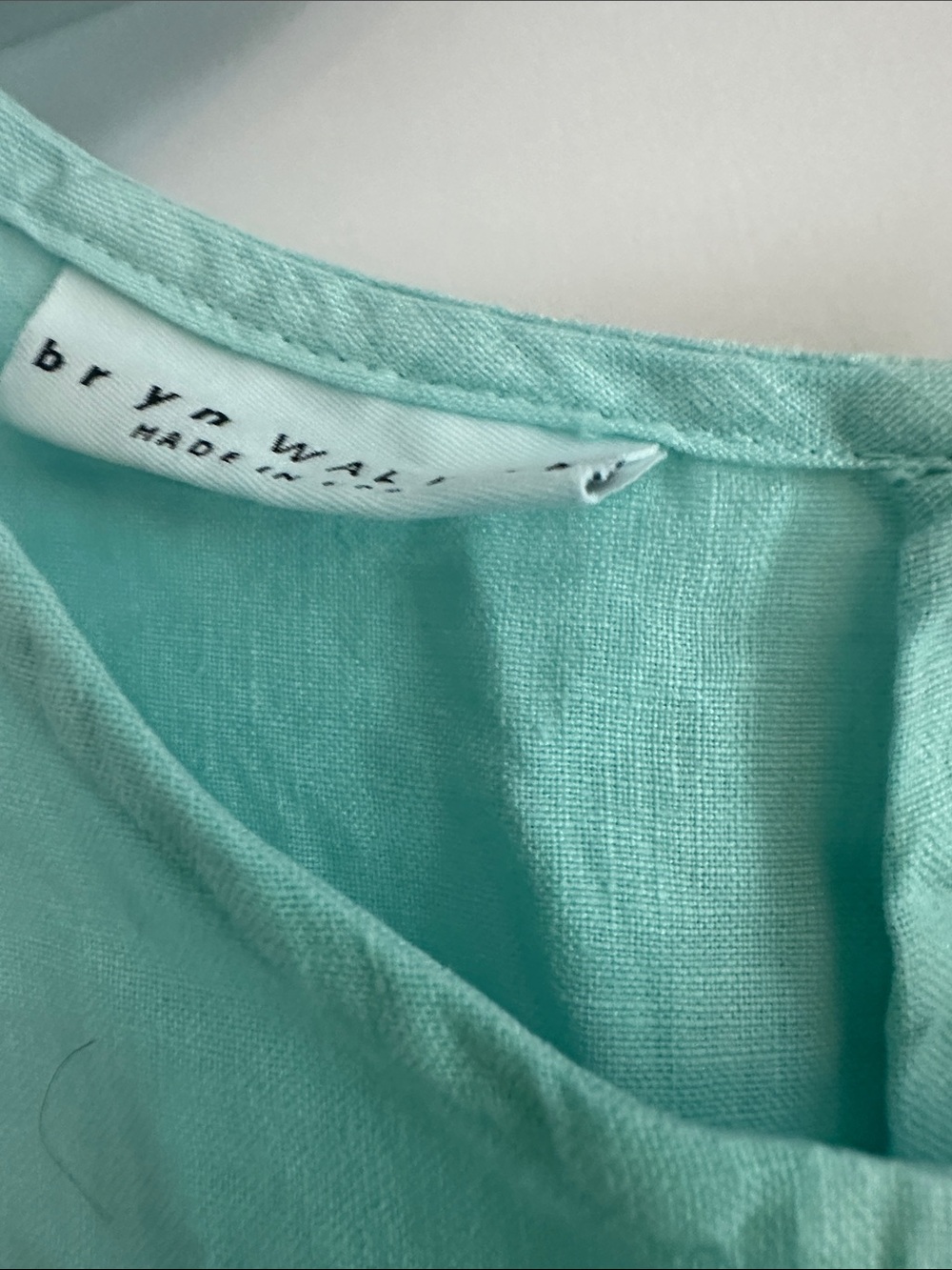 Sleeveless Mint Green Linen Blend Top - Picture 2 of 4